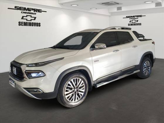 FIAT TORO 2.0 16V TURBO DIESEL RANCH 4WD AT9 FIAT TORO 2.0 16V TURBO DIESEL RANCH 4WD AT9